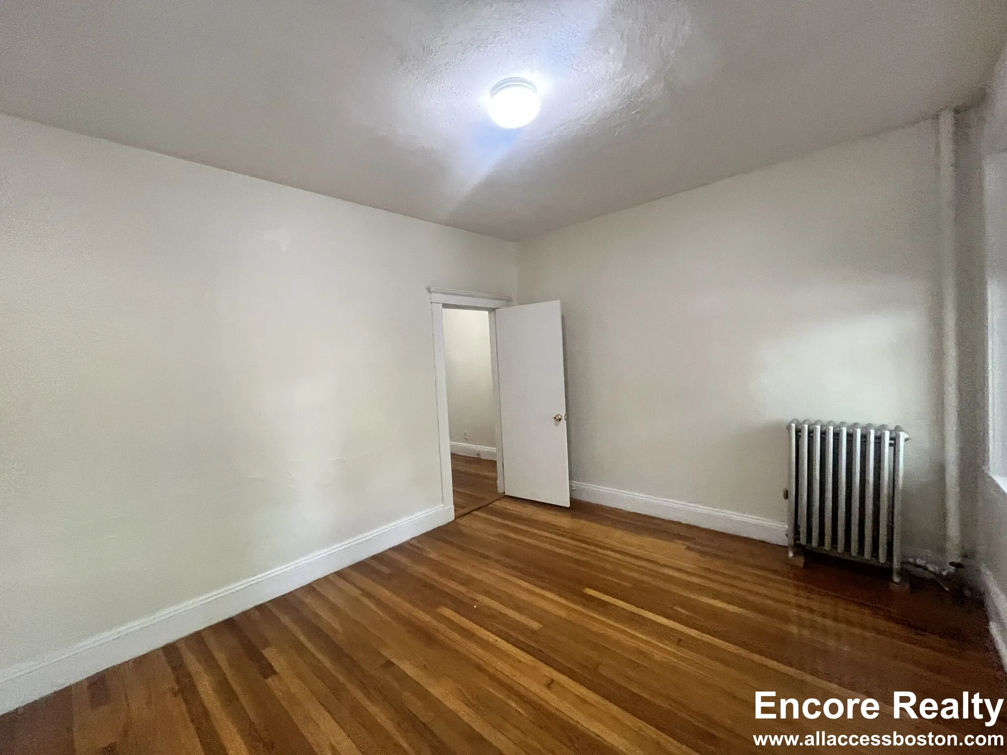 1 bed, 1 bath apartment for rent at 9 Egremont Rd Unit 1, Brighton