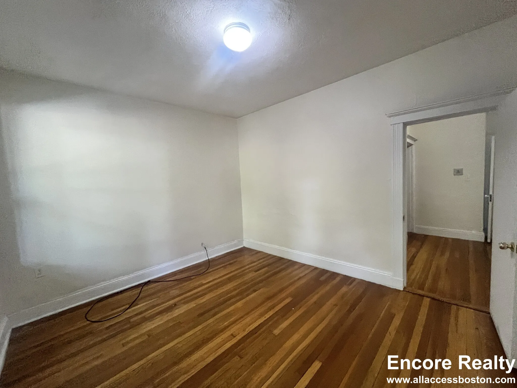 1 bed, 1 bath apartment for rent at 9 Egremont Rd Unit 1, Brighton — photo 2 of 9