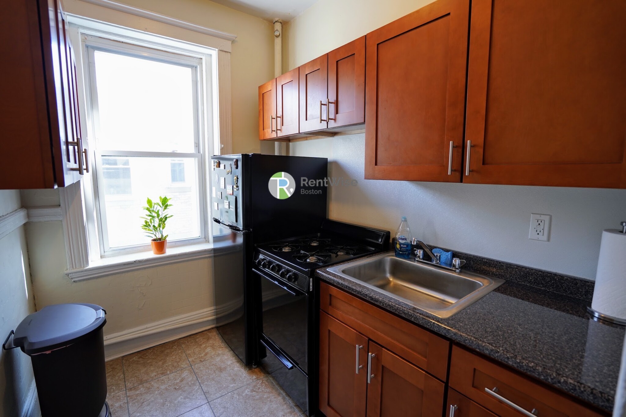 2 bed, 1 bath apartment for rent at 9 Egremont Rd Unit 10-1, Brighton — photo 8 of 21