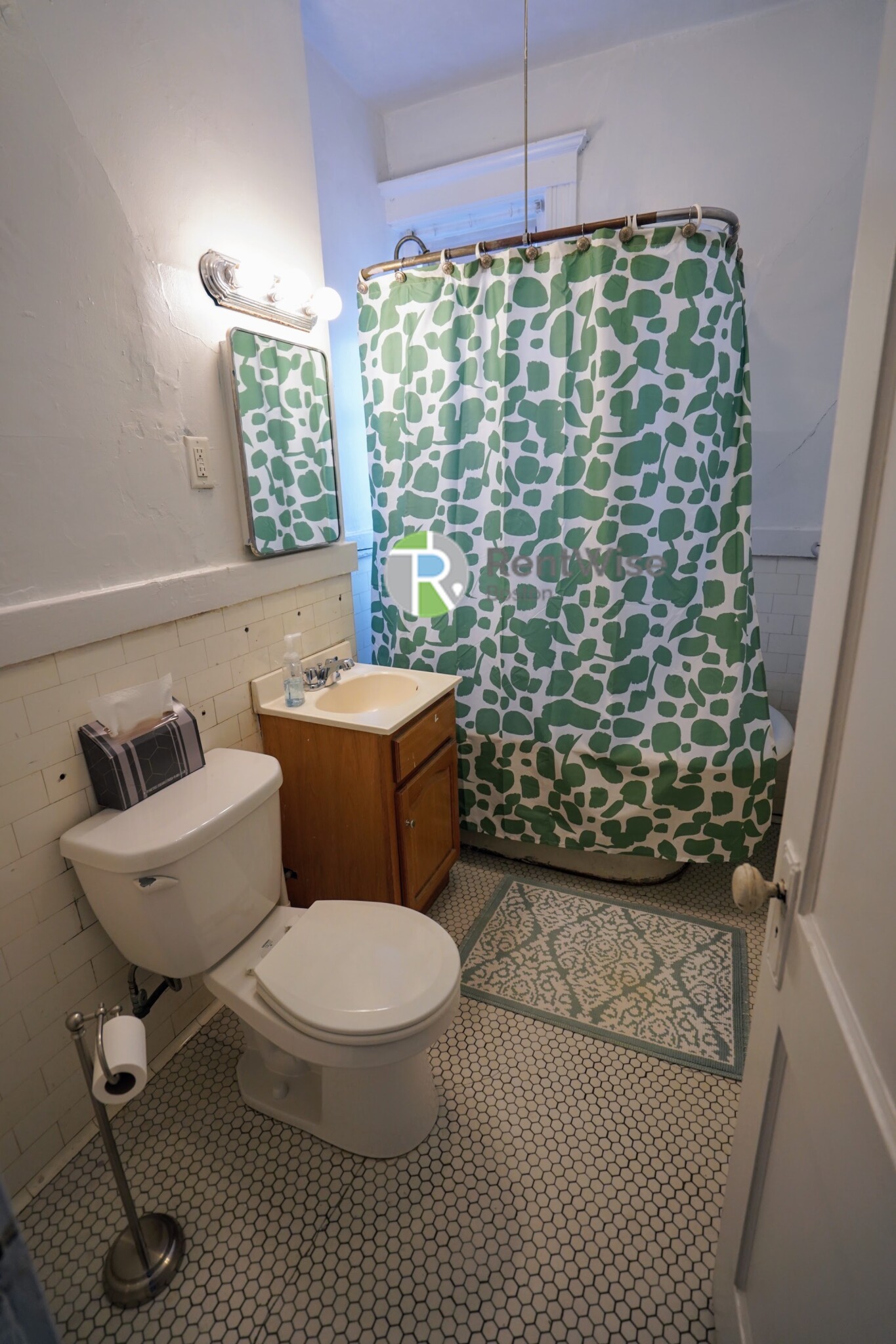 2 bed, 1 bath apartment for rent at 9 Egremont Rd Unit 10-1, Brighton — photo 14 of 21