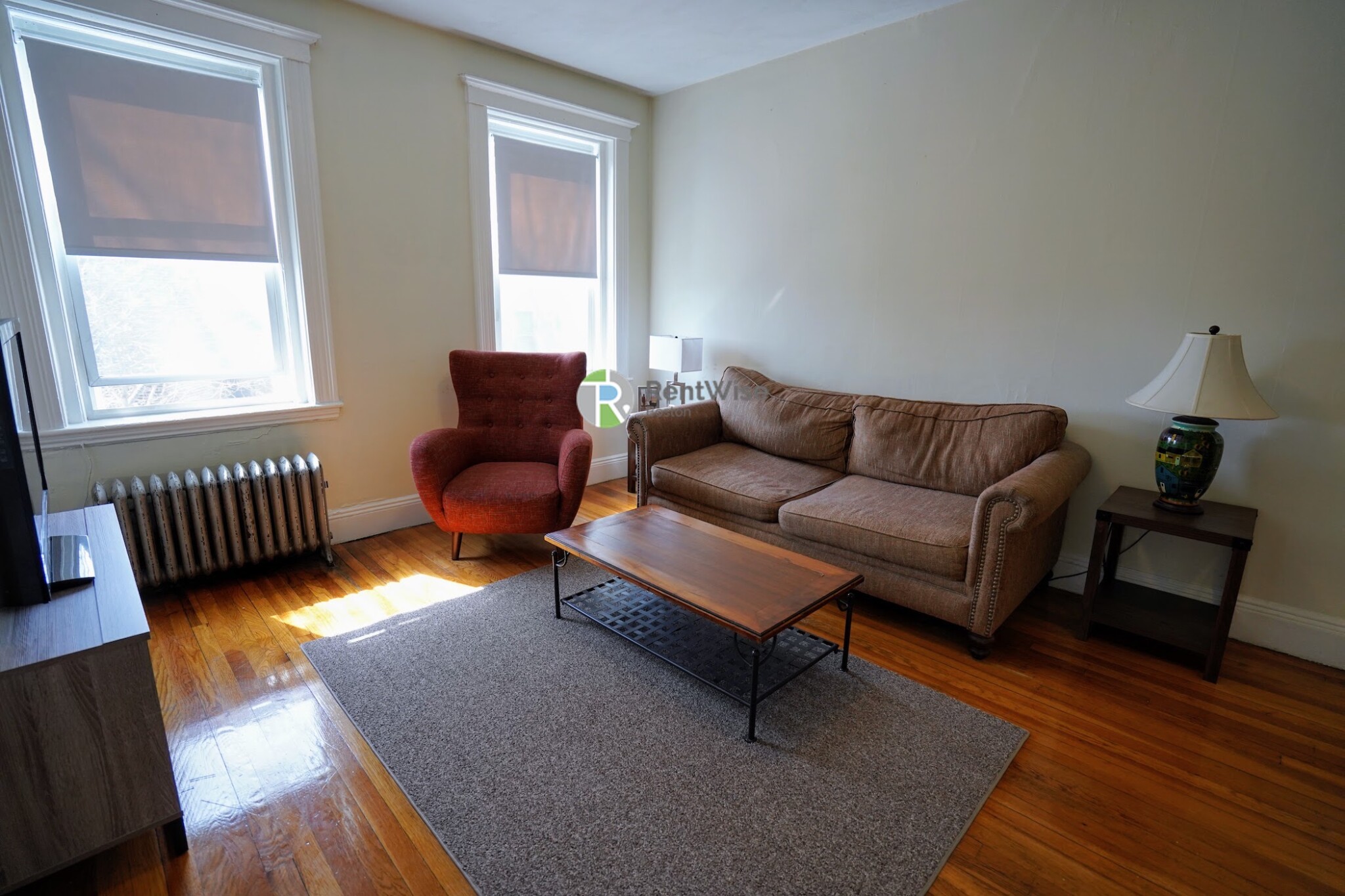 2 bed, 1 bath apartment for rent at 9 Egremont Rd Unit 10-1, Brighton — photo 2 of 21