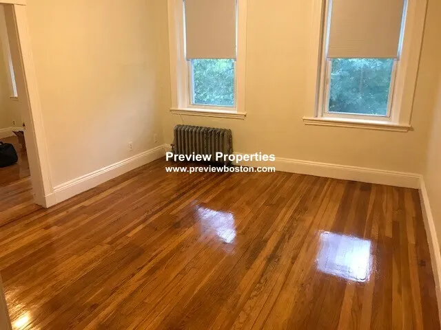 2 bed, 1 bath apartment for rent at 9 Egremont Rd Unit 10P, Brighton — photo 3 of 9