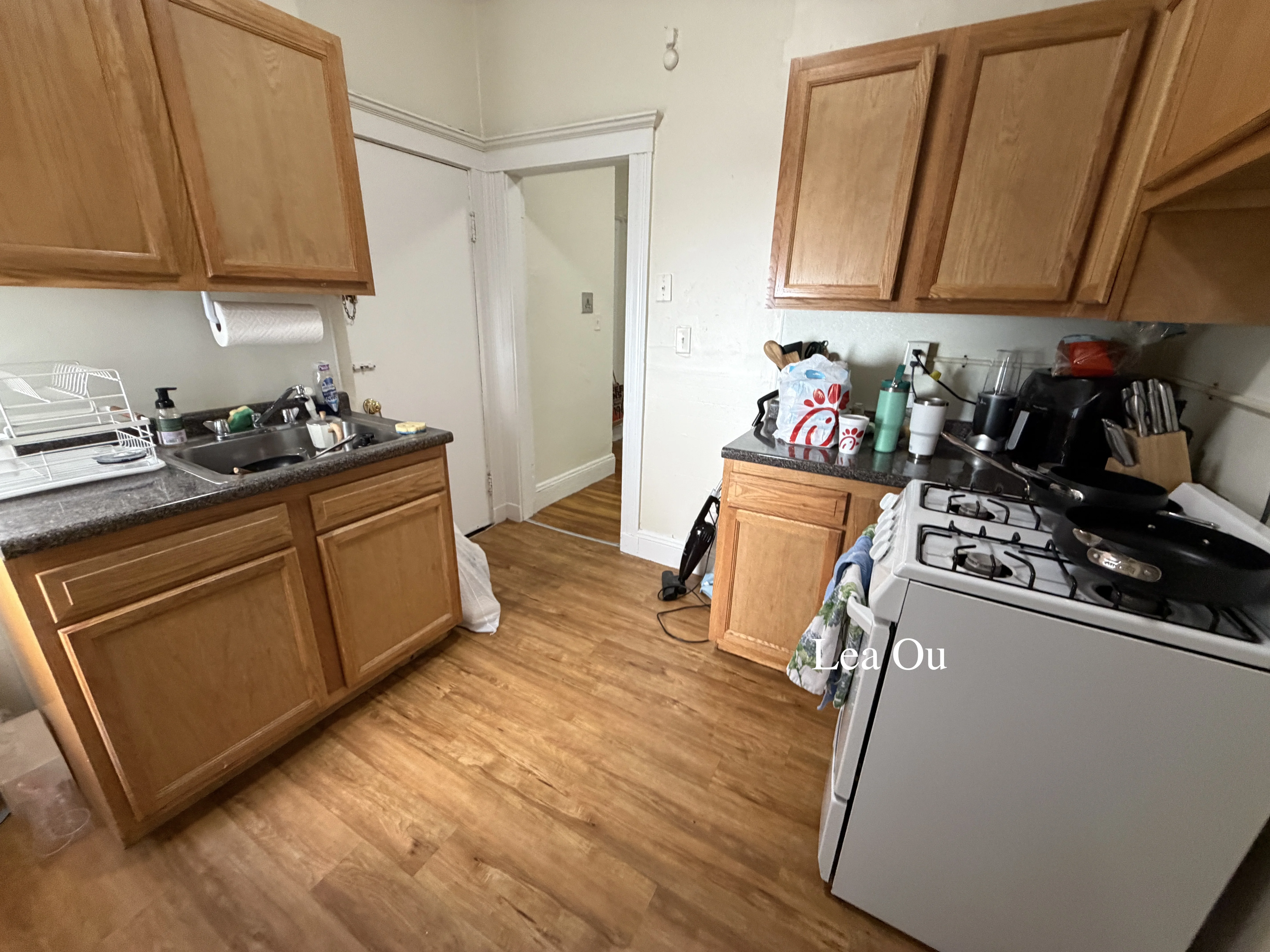 1 split bed, 1 bath apartment for rent at 9 Egremont Rd Unit 1A, Brighton — photo 6 of 9