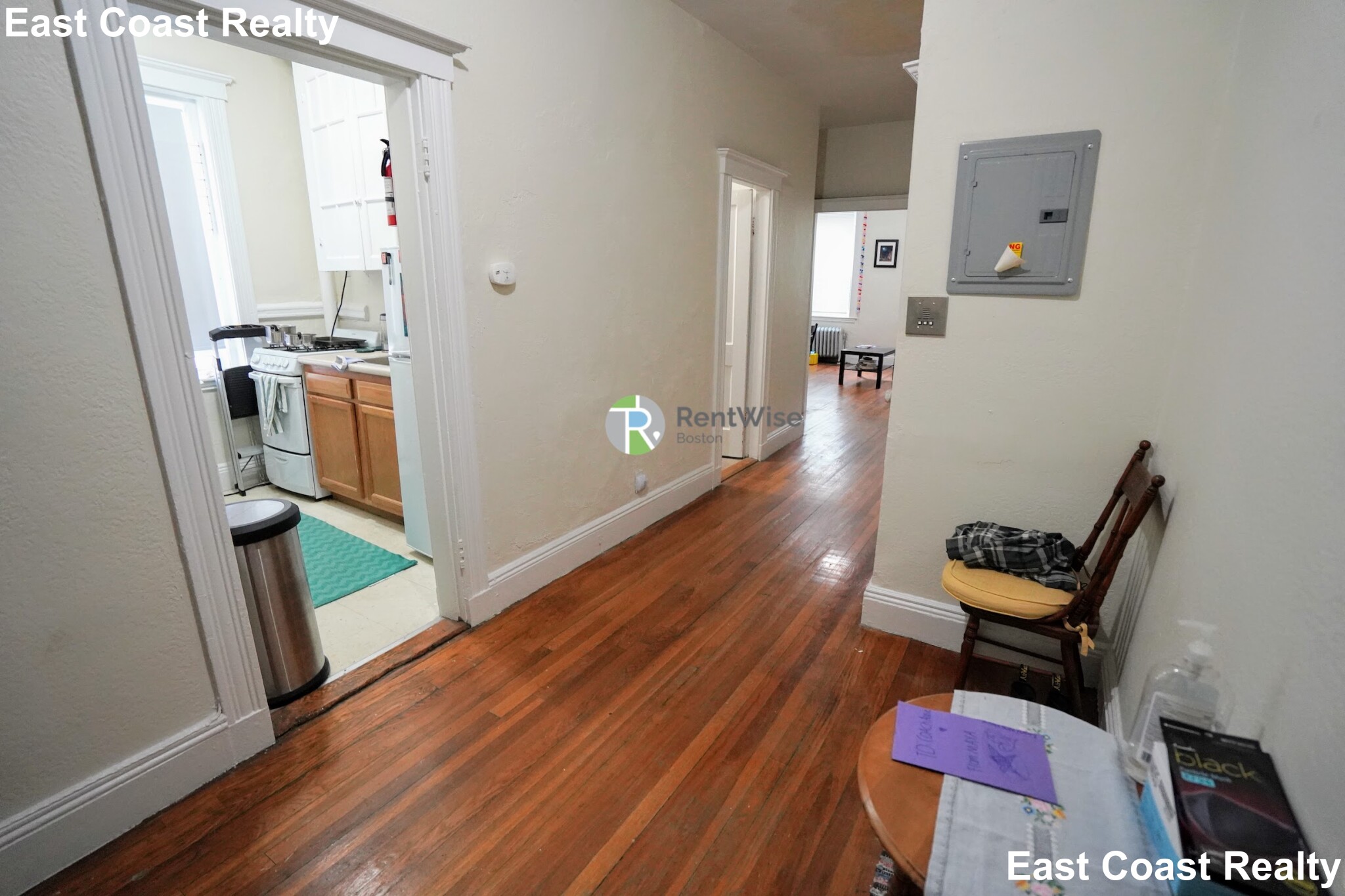 2 bed, 1 bath apartment for rent at 9 Egremont Rd Unit 2, Brighton — photo 3 of 14