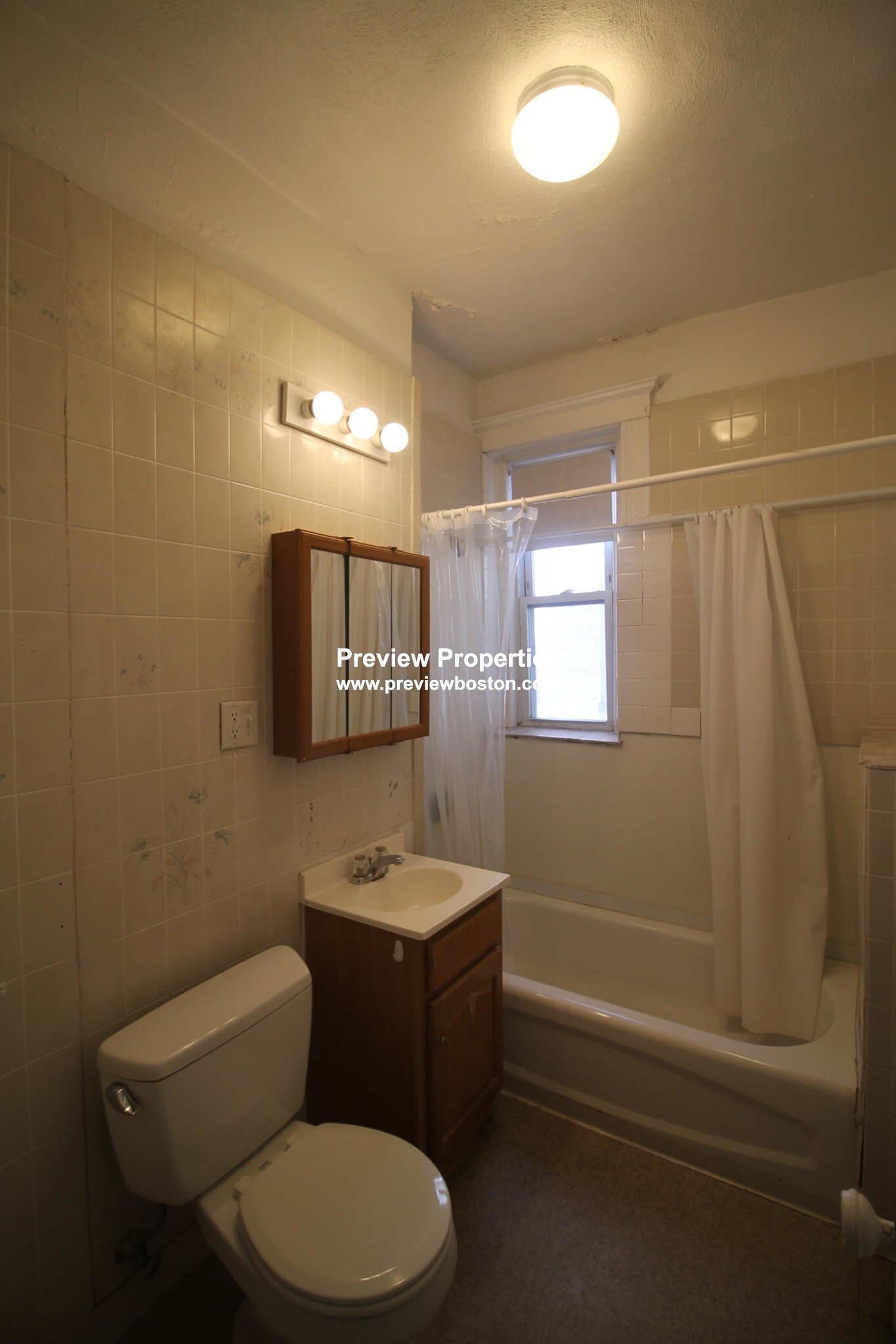 2 bed, 1 bath apartment for rent at 9 Egremont Rd Unit 2P, Brighton — photo 4 of 13