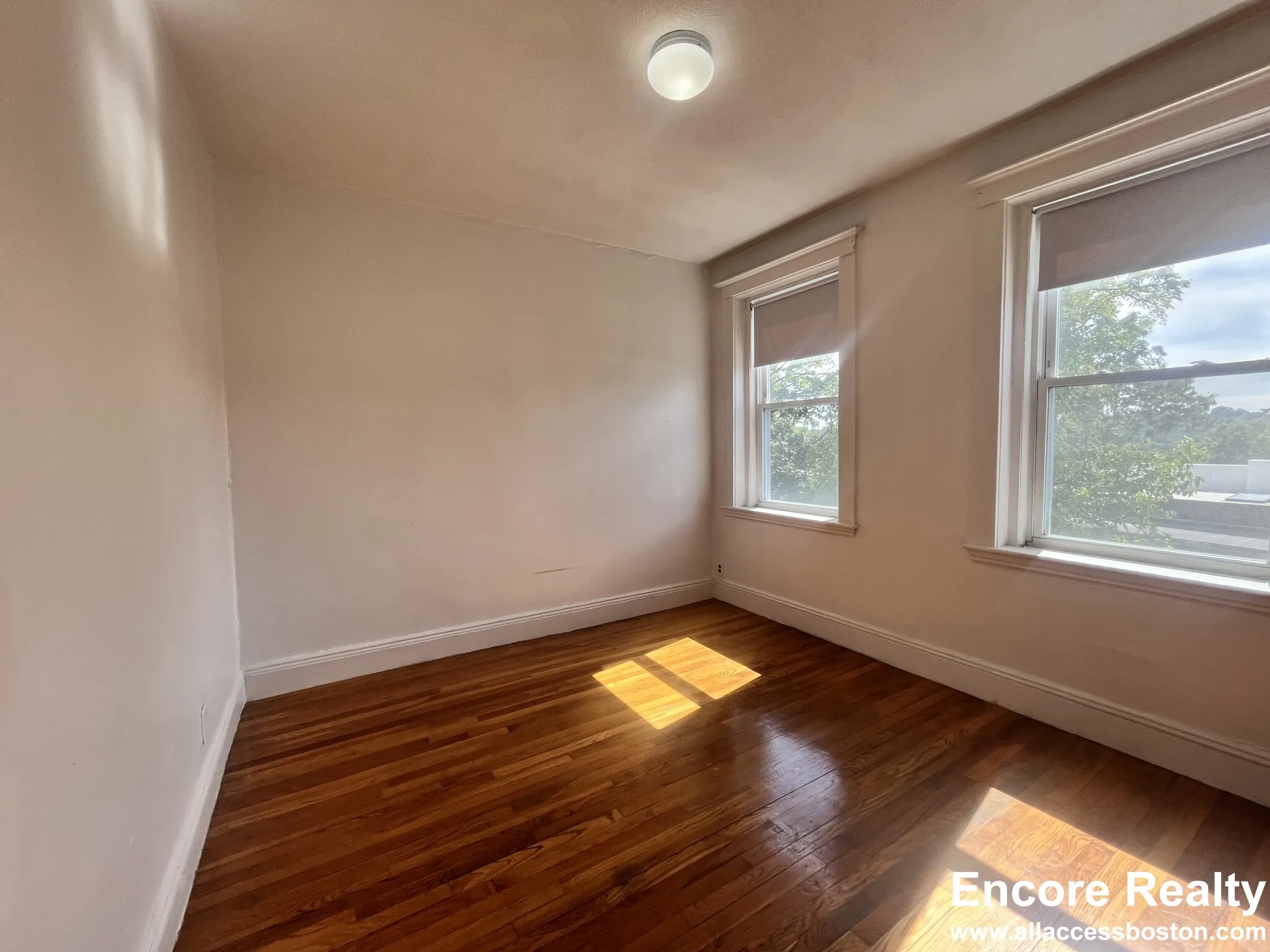 2 bed, 1 bath apartment for rent at 9 Egremont Rd Unit 9-10, Brighton — photo 2 of 21