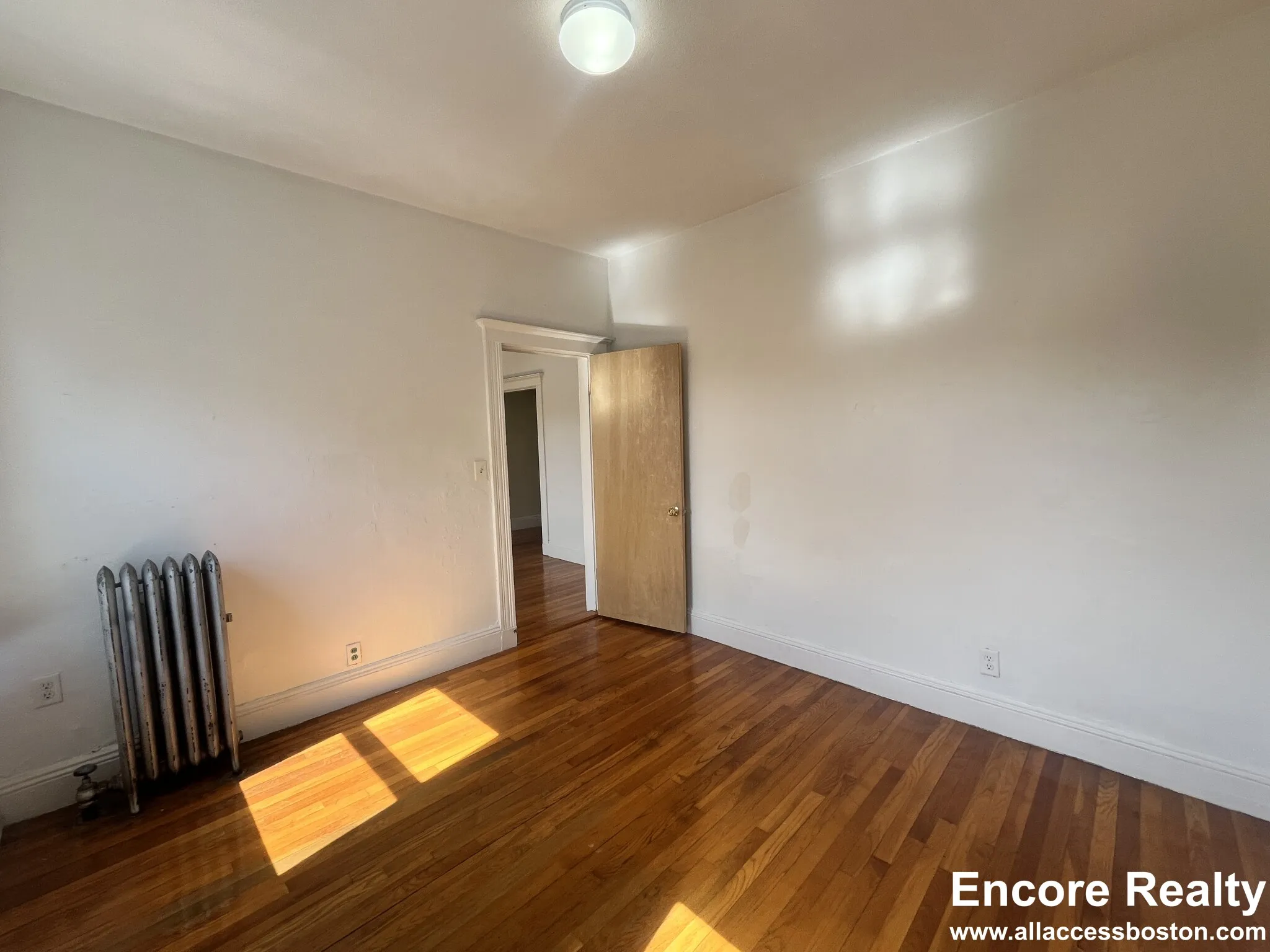 2 bed, 1 bath apartment for rent at 9 Egremont Rd Unit 9-10, Brighton — photo 3 of 21