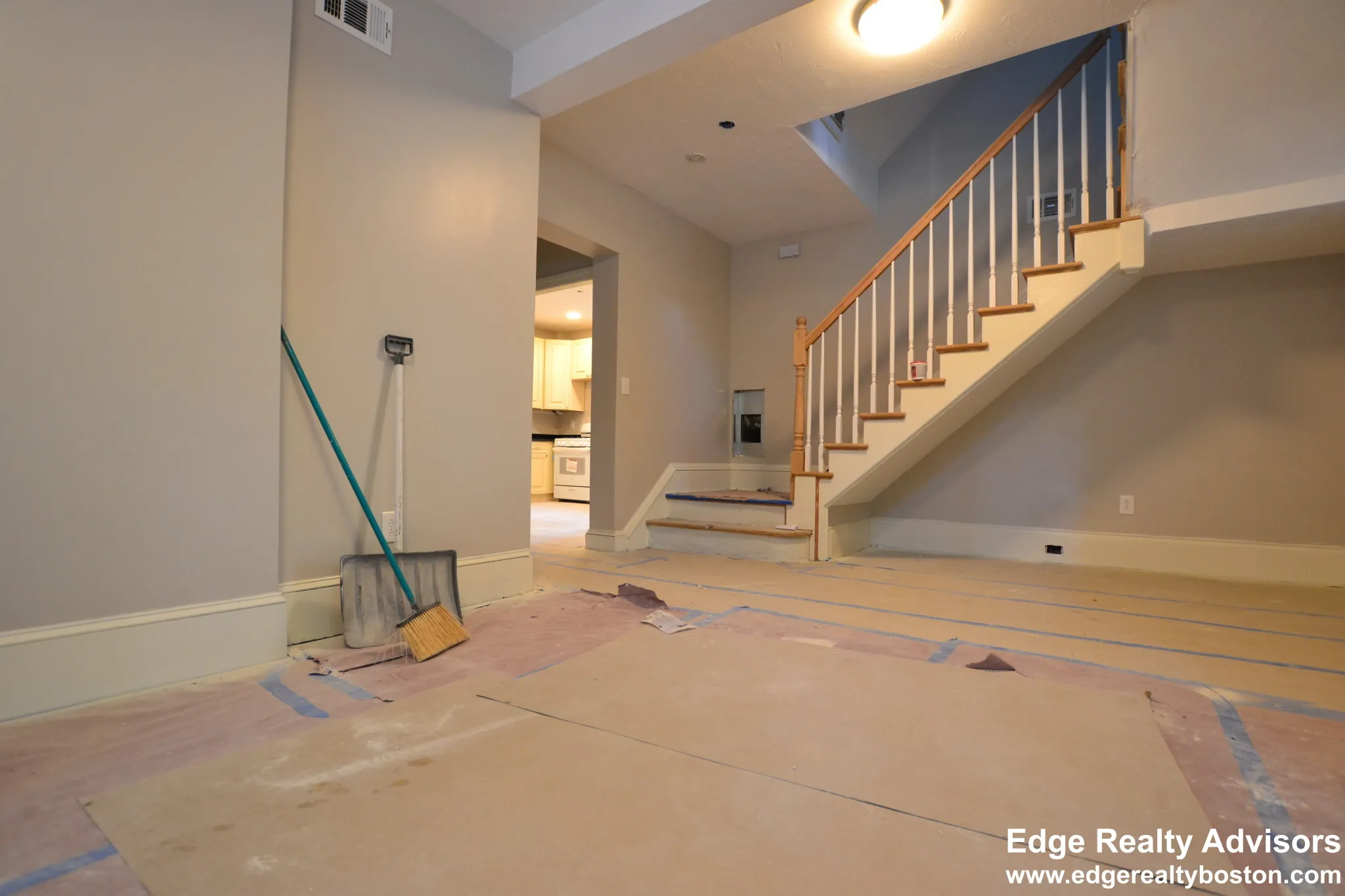 7 bed, 3 bath apartment for rent at 9 Eleanor St Unit 1, Allston — photo 3 of 10