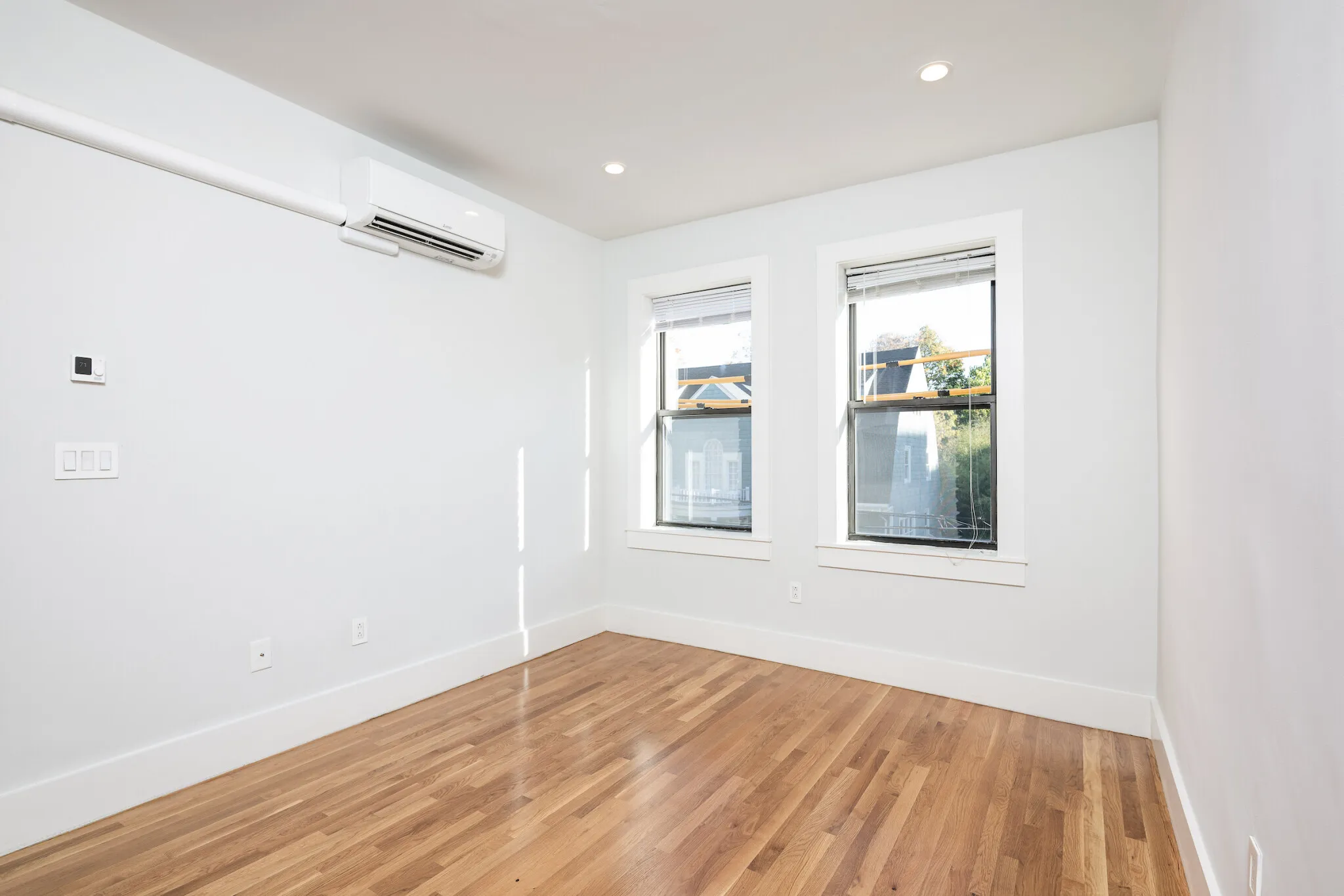 3 bed, 1 bath apartment for rent at 9 Elko St Unit 6, Oak Square — photo 12 of 13