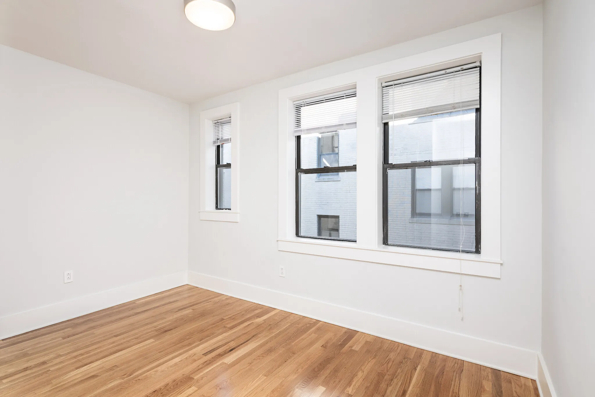 3 bed, 1 bath apartment for rent at 9 Elko St Unit 6, Oak Square — photo 9 of 13