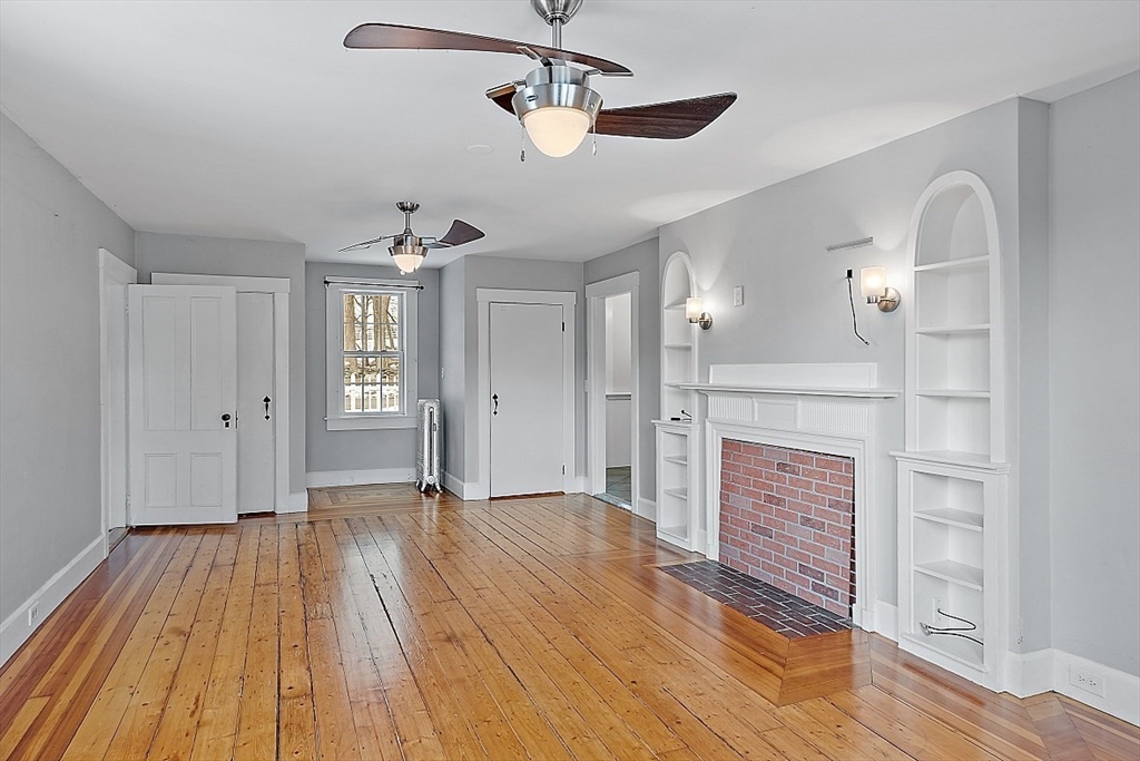 4 bed, 4+ bath apartment for rent at 9 Elm St, Pepperell — photo 2 of 42