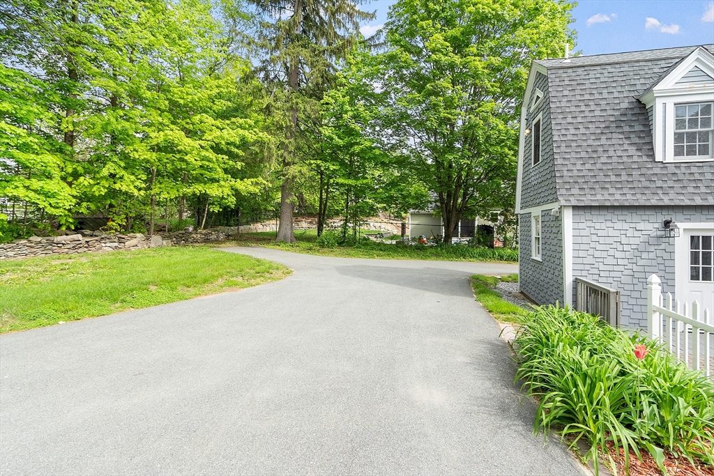 4 bed, 4+ bath apartment for rent at 9 Elm St, Pepperell — photo 38 of 42
