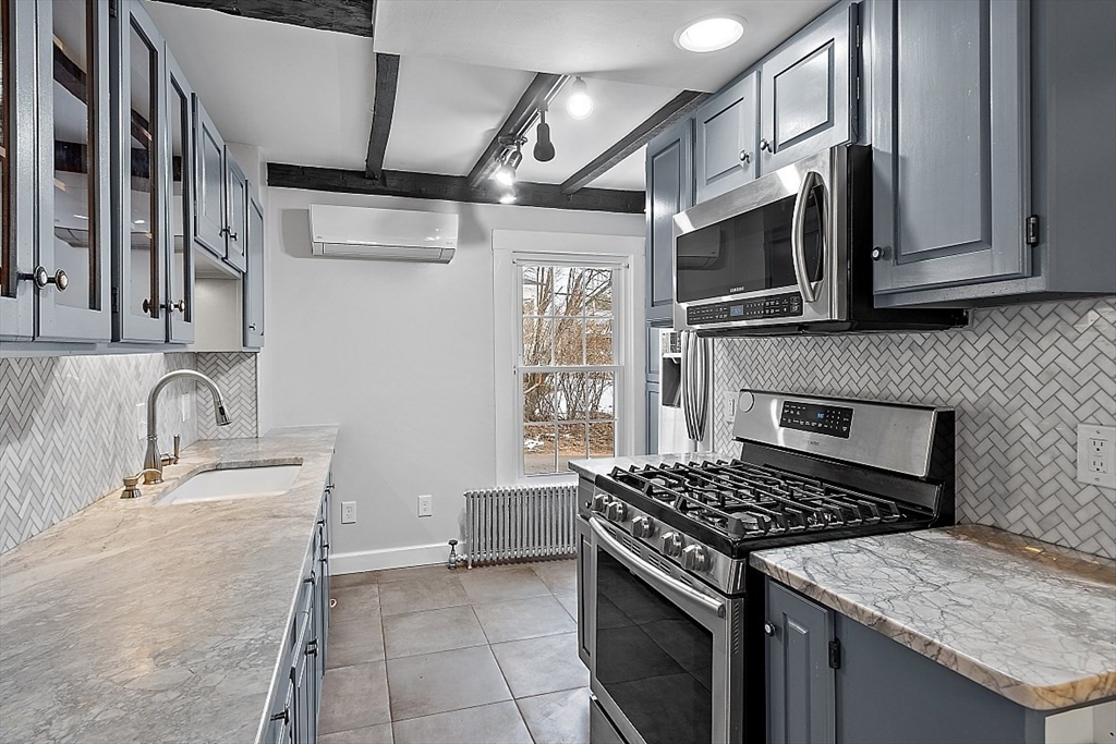 4 bed, 4+ bath apartment for rent at 9 Elm St, Pepperell — photo 9 of 42