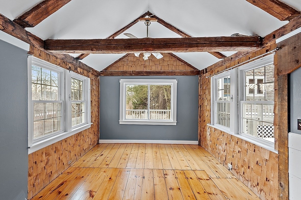 4 bed, 4+ bath apartment for rent at 9 Elm St, Pepperell — photo 4 of 42