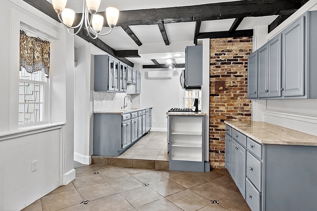 4 bed, 4+ bath apartment for rent at 9 Elm St, Pepperell — photo 5 of 42