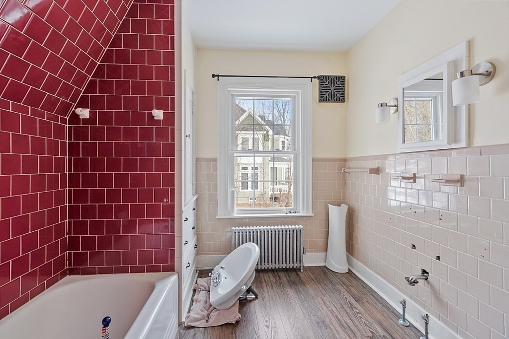 4 bed, 4+ bath apartment for rent at 9 Elm St, Pepperell — photo 31 of 42