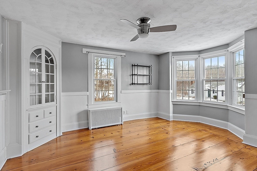 4 bed, 4+ bath apartment for rent at 9 Elm St, Pepperell — photo 1 of 42