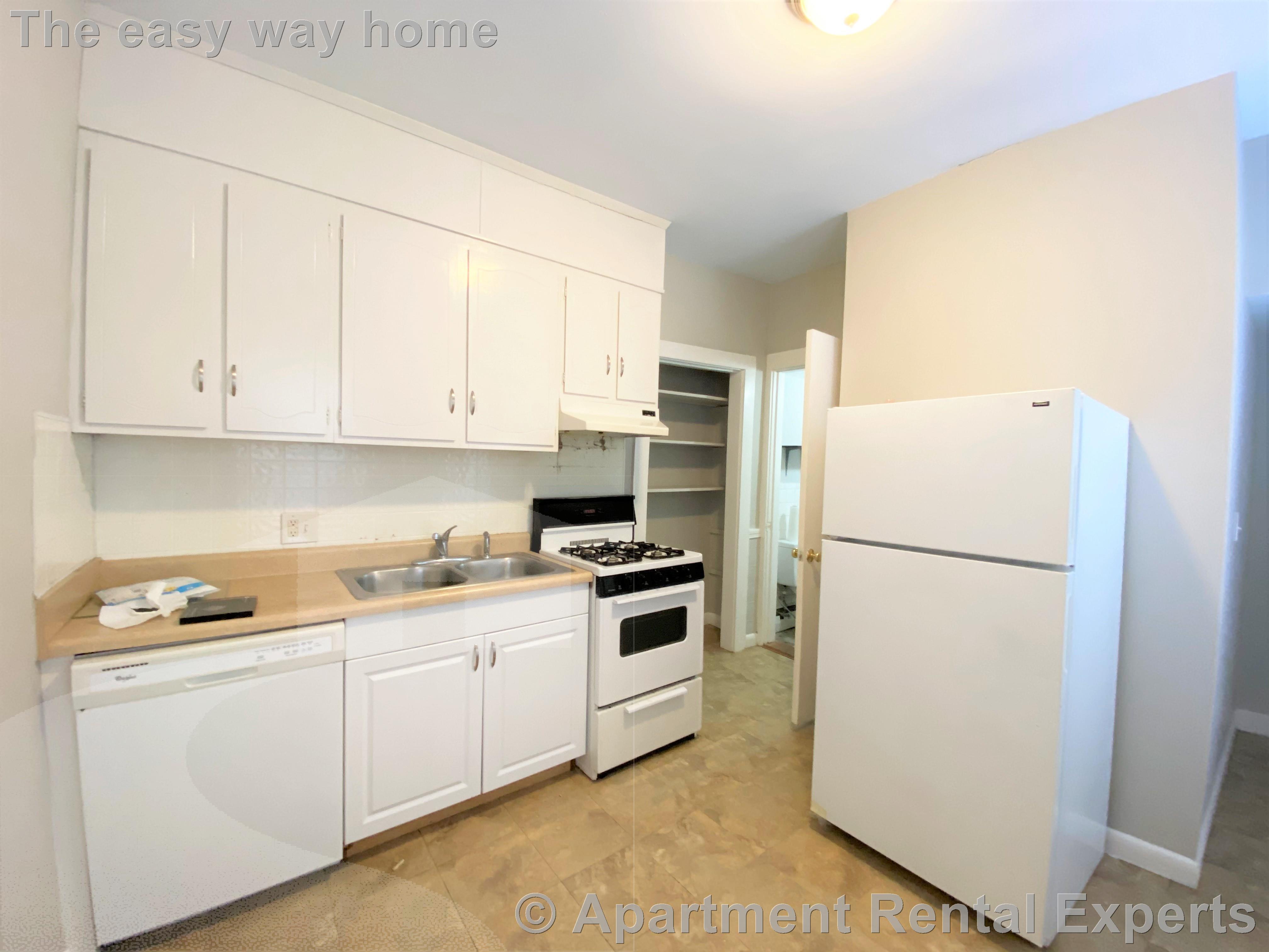 1 bed, 1 bath apartment for rent at 9 Elmer St Unit 3, Riverside — photo 3 of 10