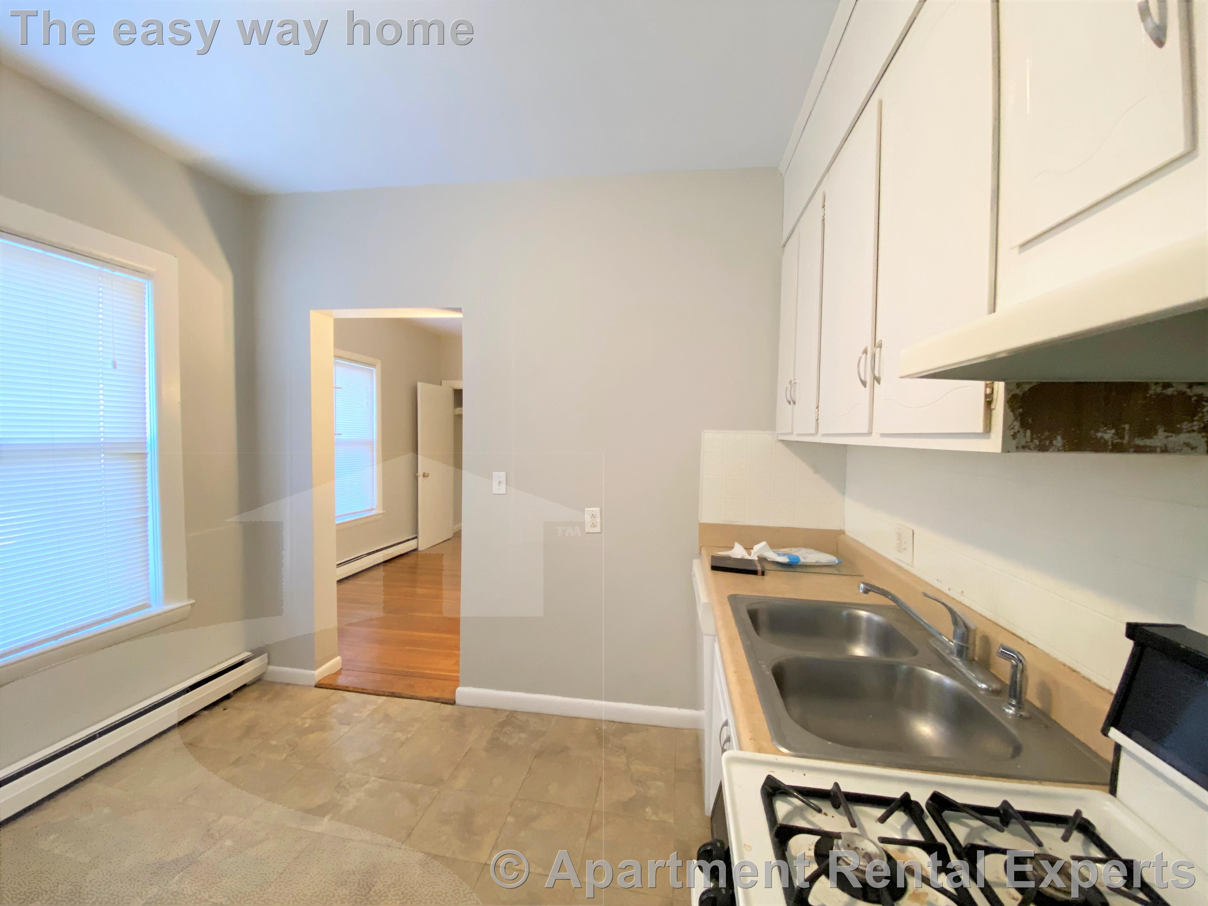 1 bed, 1 bath apartment for rent at 9 Elmer St Unit 3, Riverside — photo 7 of 10