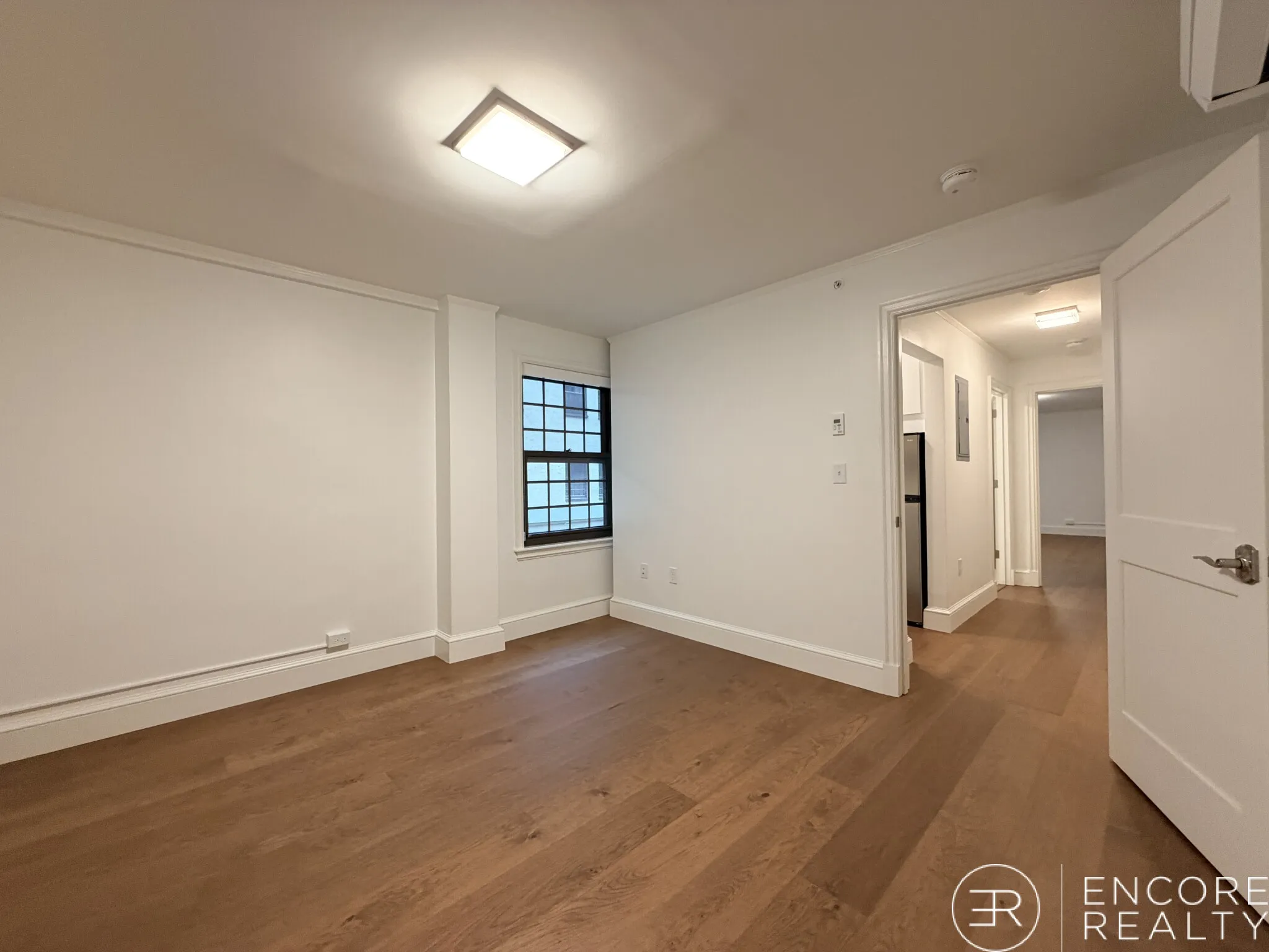 Studio bed, 1 bath apartment for rent at 9 Elmer St Unit 3W, Riverside — photo 4 of 14
