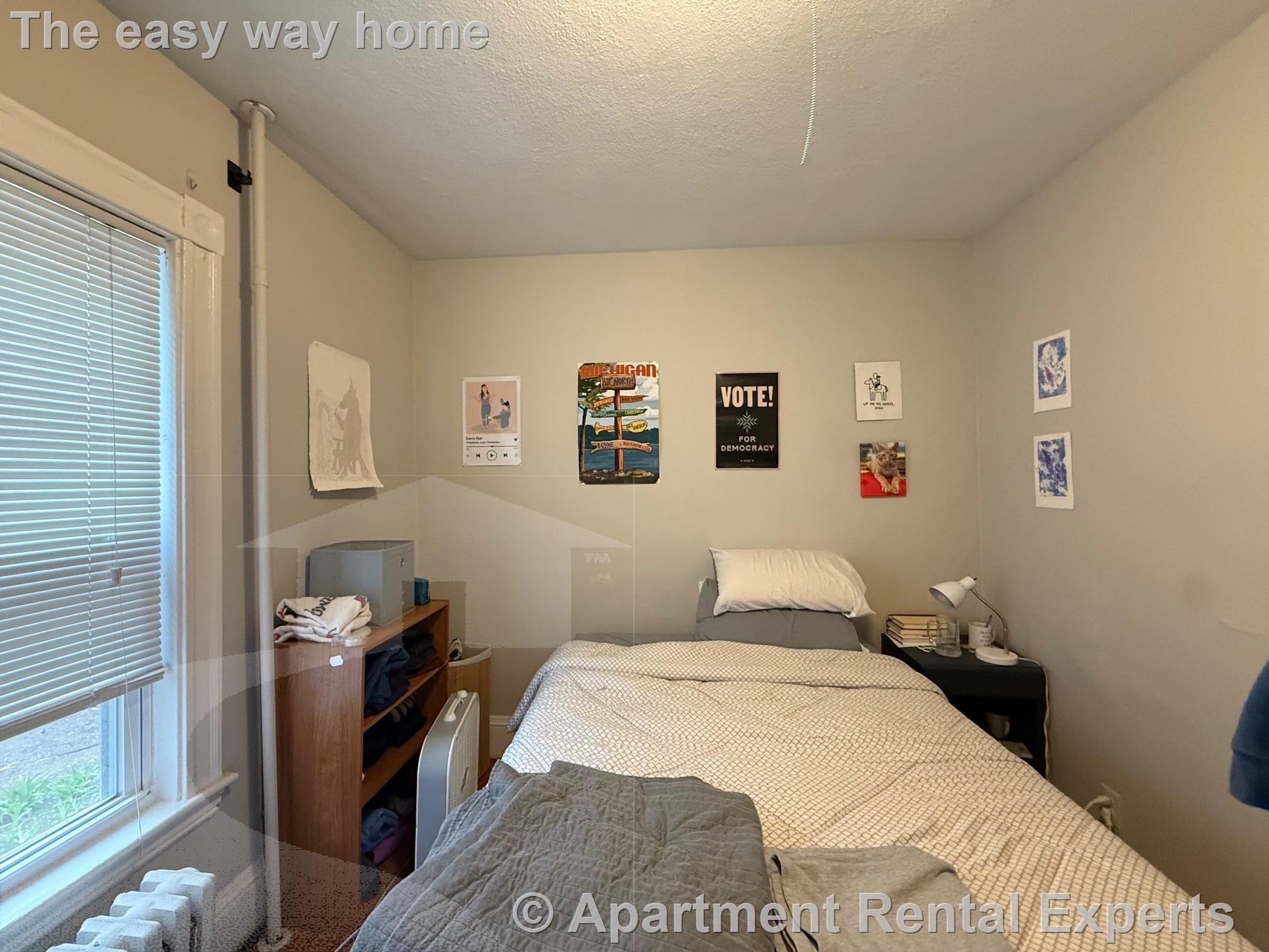 2 bed, 1 bath apartment for rent at 9 Eustis St Unit 1R, Baldwin — photo 8 of 13