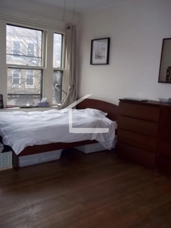 5 bed, 1.5 bath apartment for rent at 9 Euston St Unit 2, Longwood — photo 7 of 9