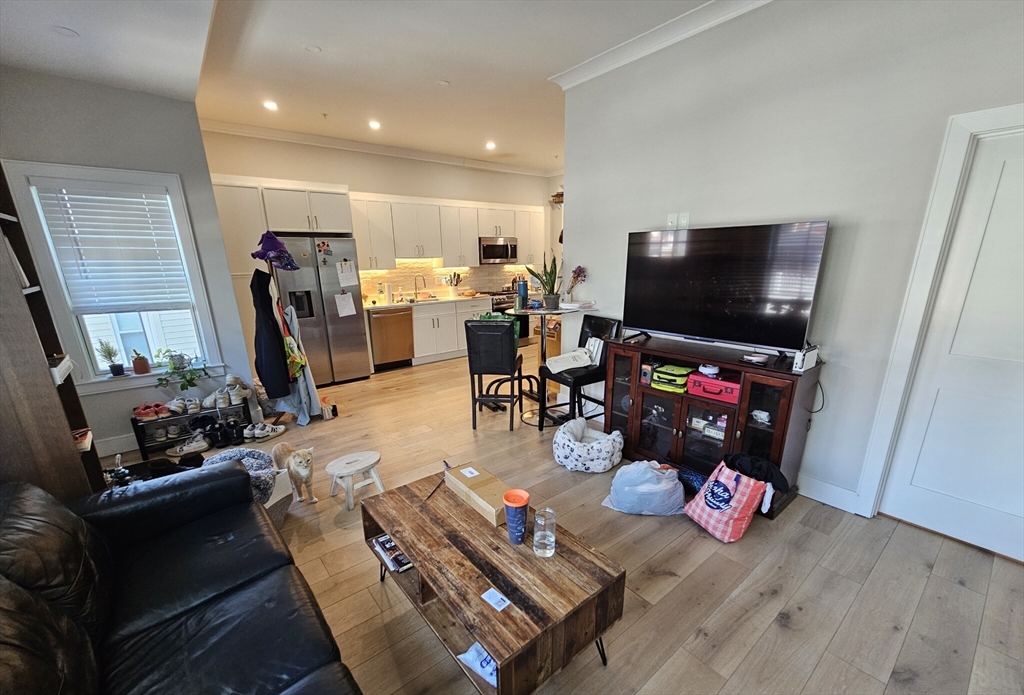 2 bed, 2 bath apartment for rent at 9 Everett St Unit 1, Allston — photo 2 of 6