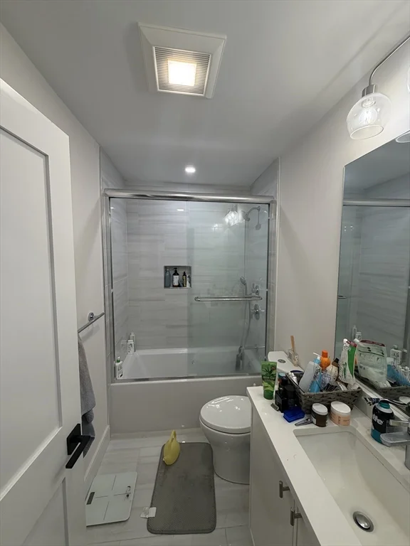 2 bed, 2 bath apartment for rent at 9 Everett St Unit 3, Allston — photo 8 of 9