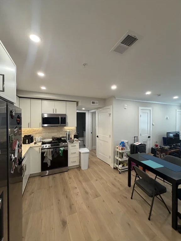 2 bed, 2 bath apartment for rent at 9 Everett St Unit 3, Allston — photo 2 of 9