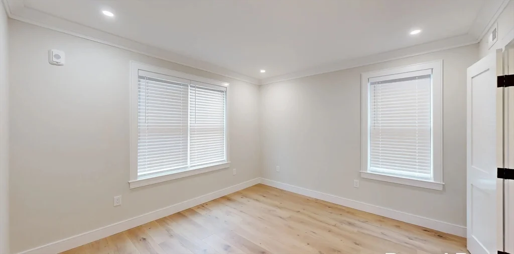 1 bed, 1 bath apartment for rent at 9 Everett St Unit 4, Allston — photo 4 of 5