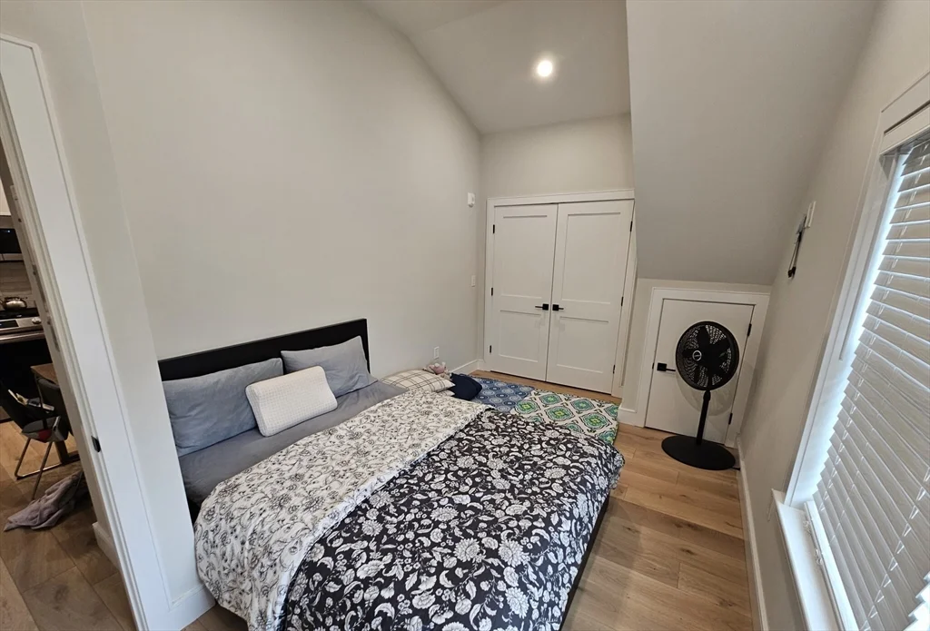 1 bed, 1 bath apartment for rent at 9 Everett Unit 6, Allston — photo 1 of 4