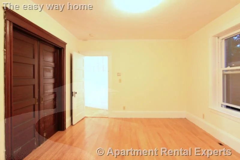 3 bed, 2 bath apartment for rent at 9 Fairfield St Unit 1R, Porter Square — photo 5 of 22