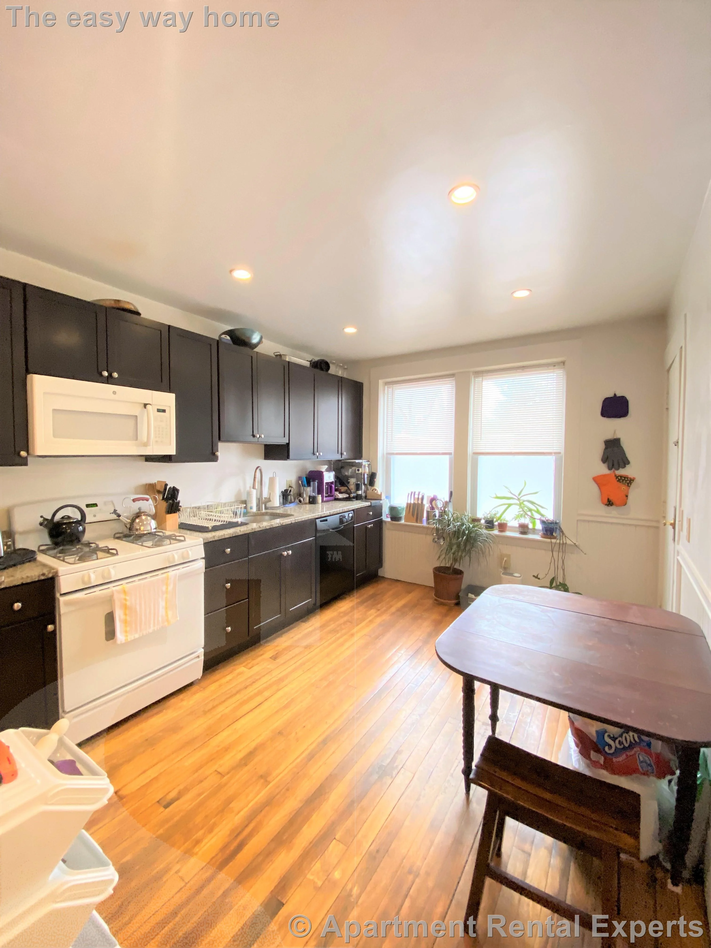 3 bed, 2 bath apartment for rent at 9 Fairfield St Unit 1R, Porter Square — photo 1 of 22