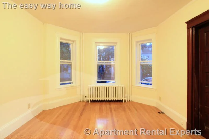 3 bed, 2 bath apartment for rent at 9 Fairfield St Unit 1R, Porter Square — photo 4 of 22