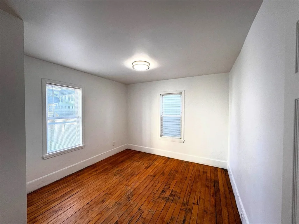 3 bed, 1 bath apartment for rent at 9 Fairmont Pl Unit 1, Malden — photo 6 of 13