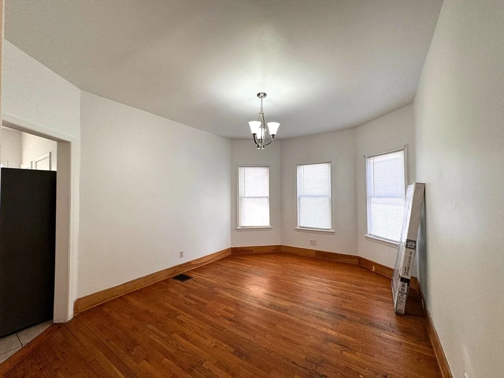 3 bed, 1 bath apartment for rent at 9 Fairmont Pl Unit 1, Malden — photo 9 of 13