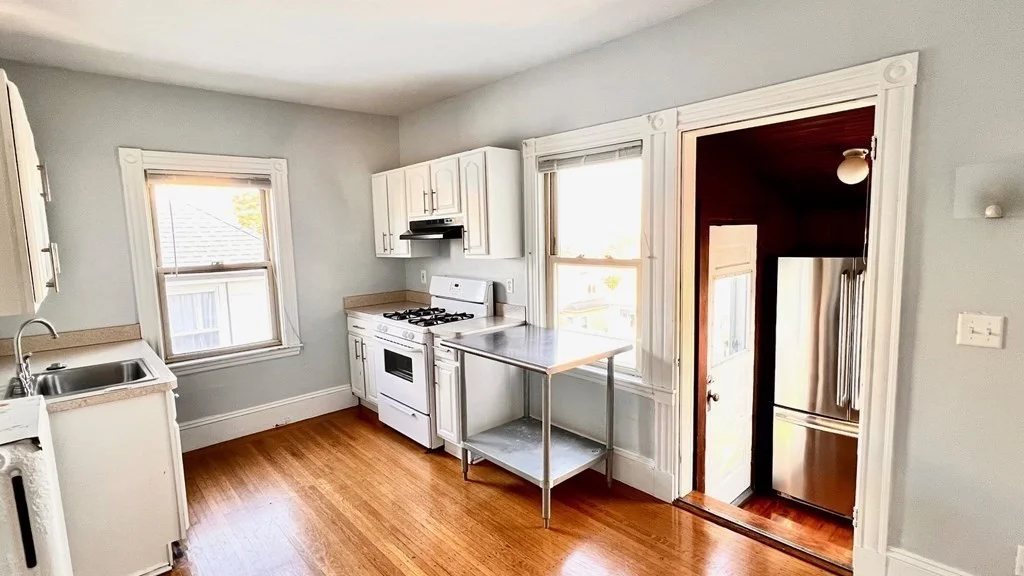 3 bed, 1 bath apartment for rent at 9 Floyd St Unit 2, Winthrop — photo 4 of 29