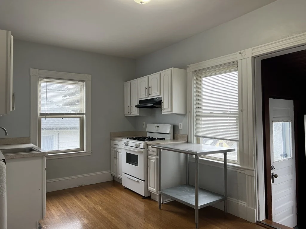 3 bed, 1 bath apartment for rent at 9 Floyd St Unit 2, Winthrop — photo 10 of 29
