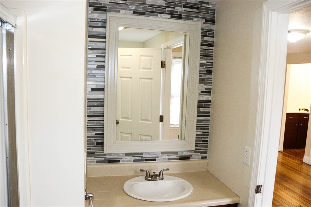 2 bed, 1 bath apartment for rent at 9 Forest Ave Ct Unit 5, Plymouth — photo 10 of 25