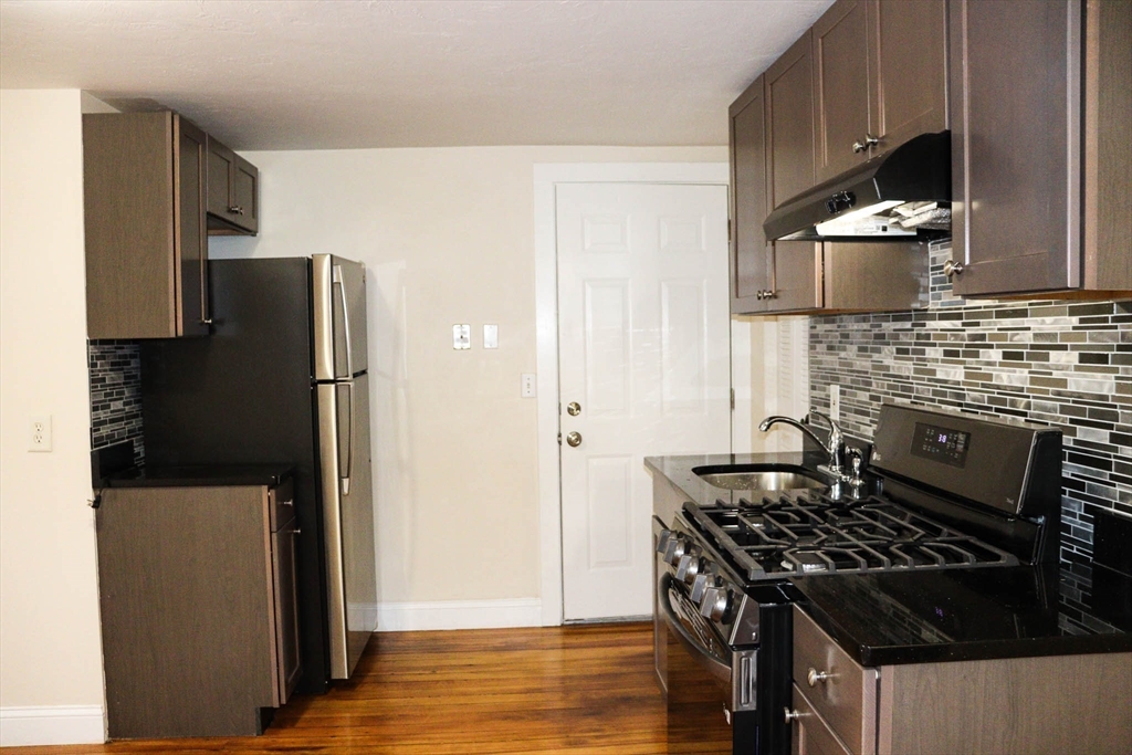 2 bed, 1 bath apartment for rent at 9 Forest Ave Ct Unit 5, Plymouth — photo 9 of 25