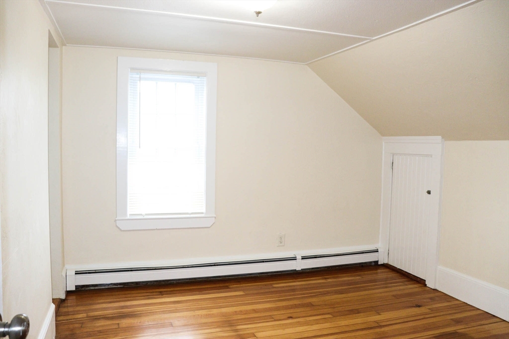 2 bed, 1 bath apartment for rent at 9 Forest Ave Ct Unit 5, Plymouth — photo 4 of 25