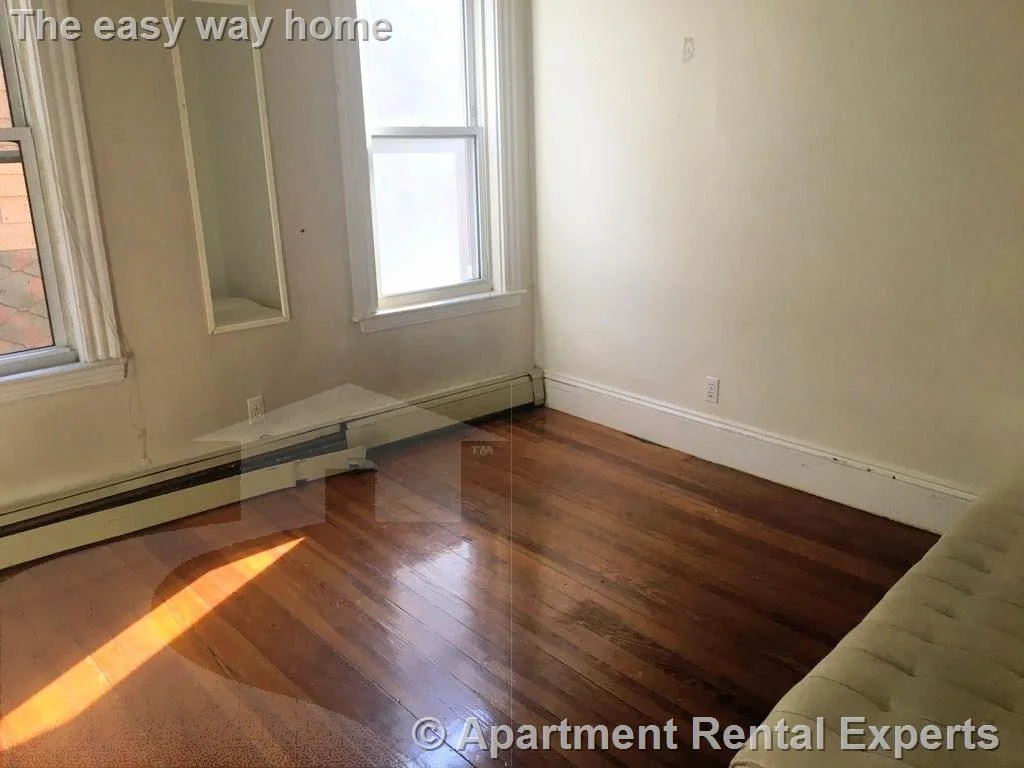 3 bed, 1 bath apartment for rent at 9 Fulkerson St Unit 3, East Cambridge — photo 3 of 5