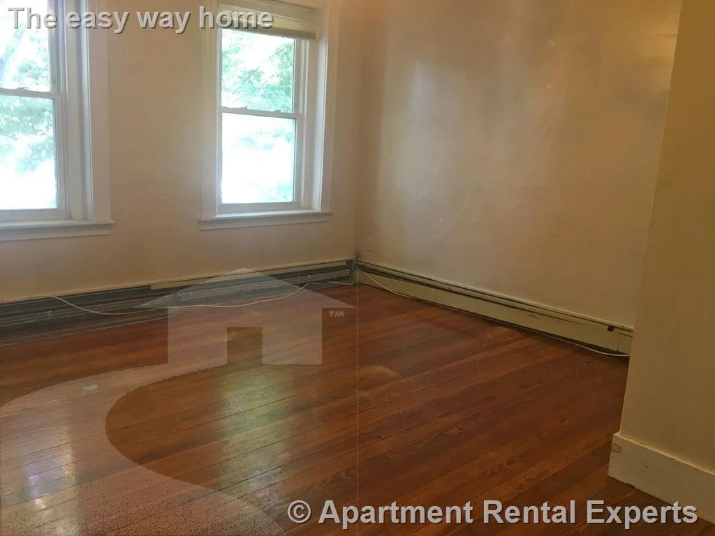 3 bed, 1 bath apartment for rent at 9 Fulkerson St Unit 3, East Cambridge — photo 5 of 5