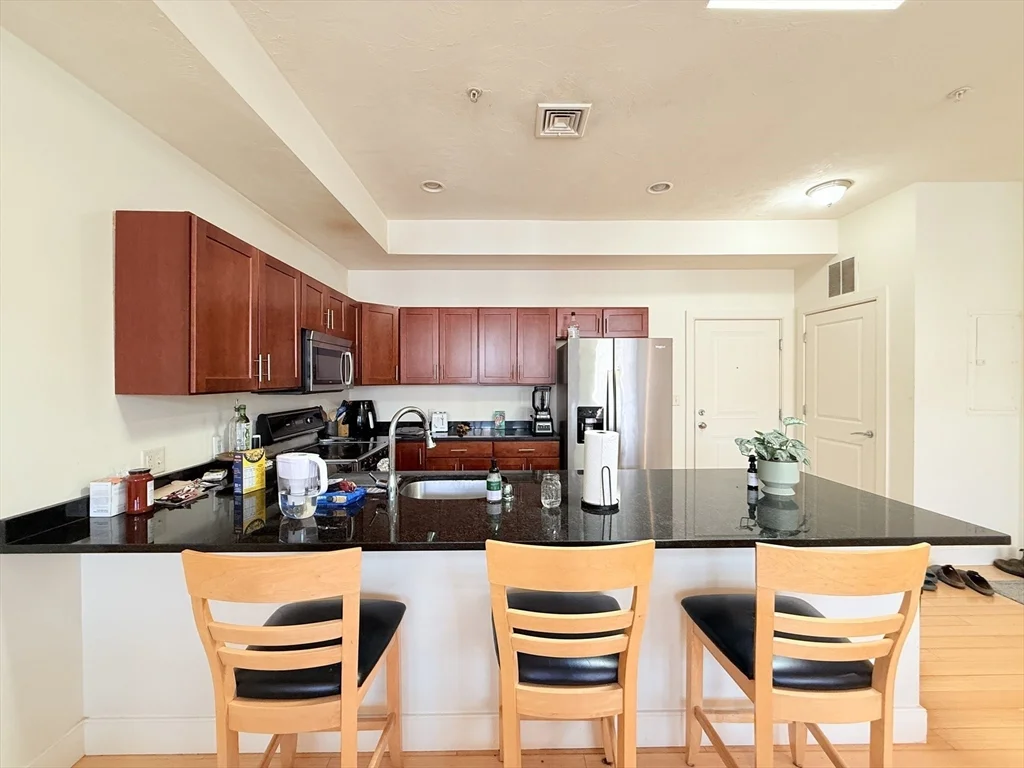 2 bed, 2 bath apartment for rent at 9 Gardner St Unit 14, Allston — photo 4 of 17