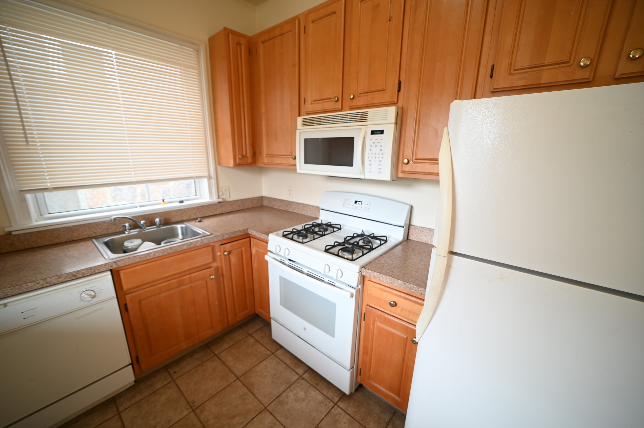 3 bed, 2 bath apartment for rent at 9 Gardner Ter Unit 1, Allston — photo 6 of 12