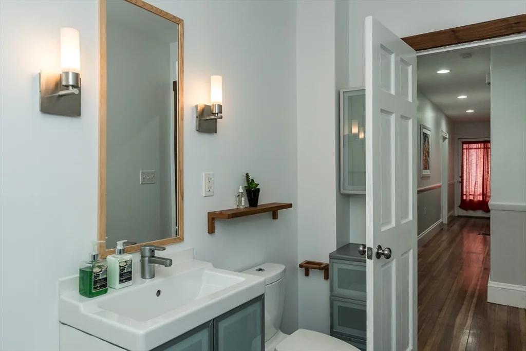 2 bed, 1 bath apartment for rent at 9 Gilson Ter Unit 1, Porter Square — photo 28 of 34