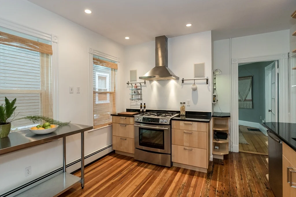 2 bed, 1 bath apartment for rent at 9 Gilson Ter Unit 1, Porter Square — photo 15 of 34