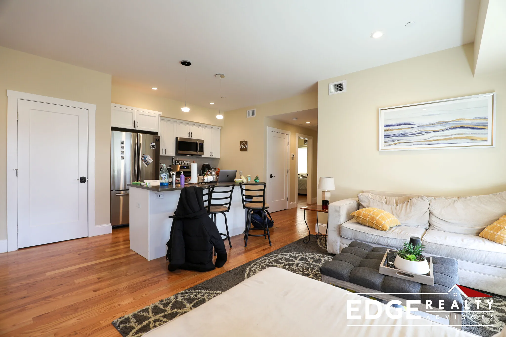 3 bed, 2 bath apartment for rent at 9 Glencoe St Unit 201, Oak Square