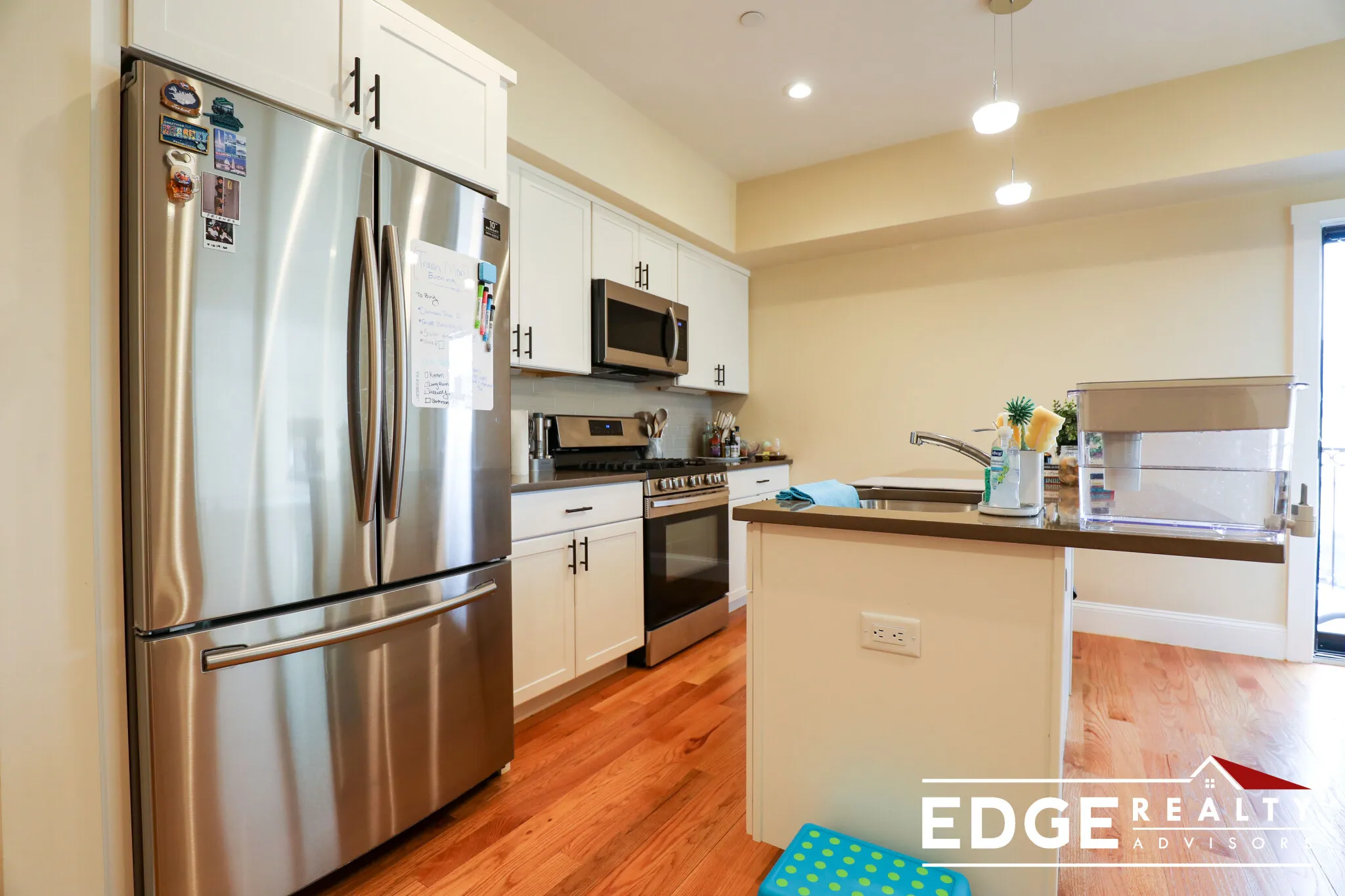 3 bed, 2 bath apartment for rent at 9 Glencoe St Unit 203, Oak Square