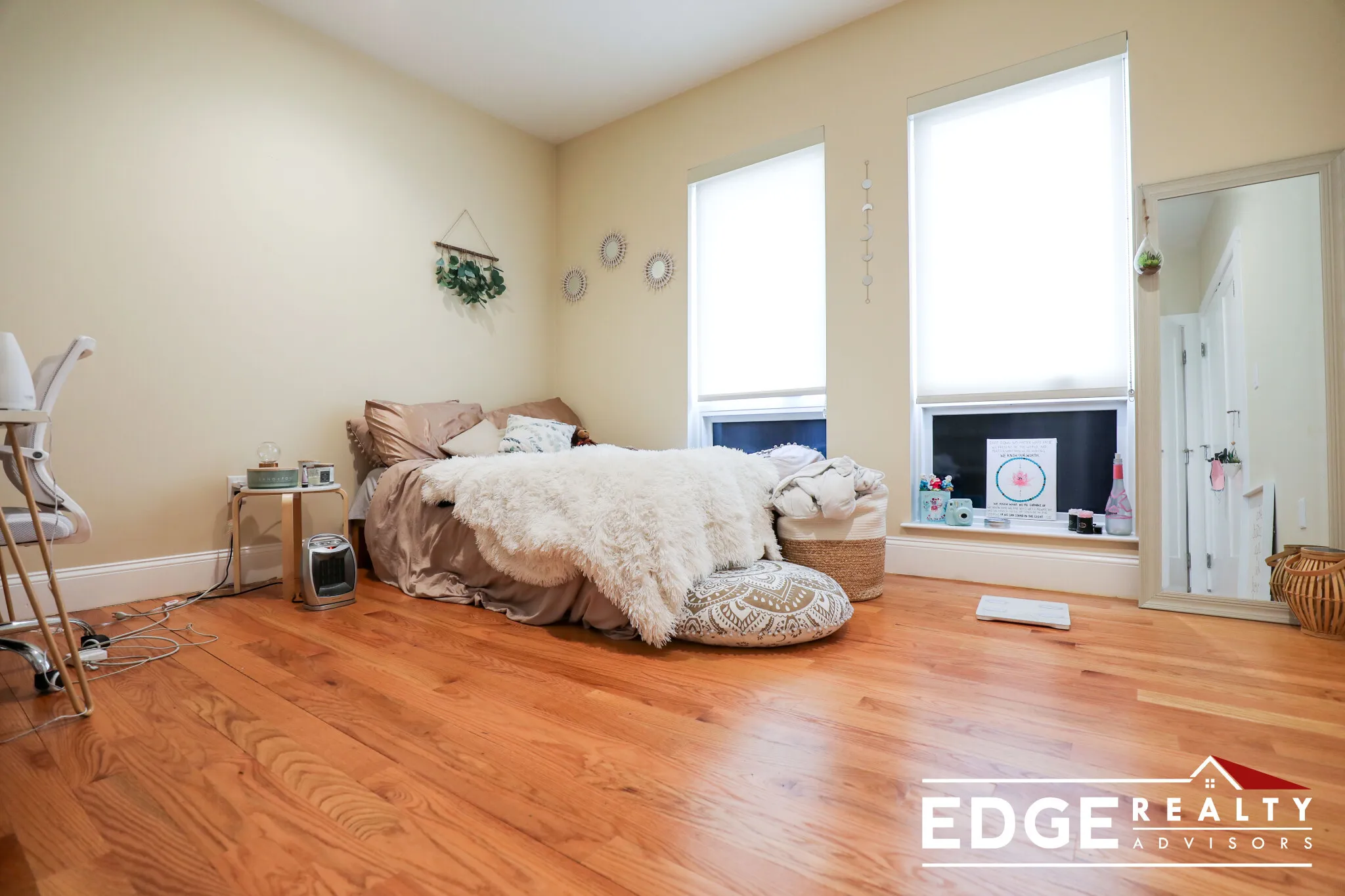 3 bed, 2 bath apartment for rent at 9 Glencoe St Unit 203, Oak Square — photo 4 of 10
